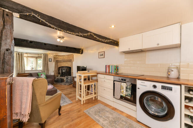 2 bed Terraced for sale Image 7