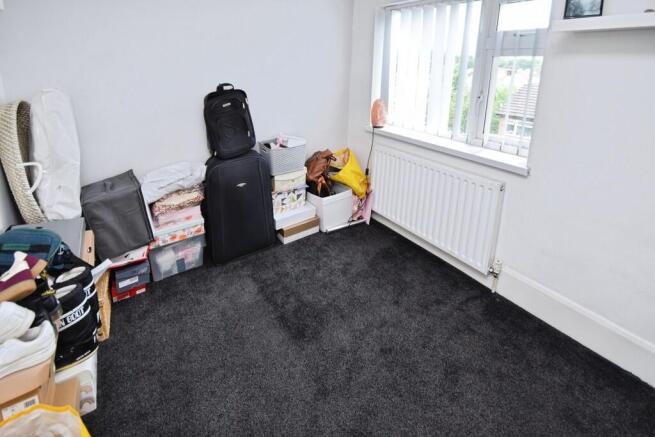 4 bed Detached for sale Image 11