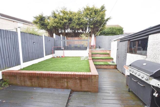 REAR ENCLOSED  GARDEN