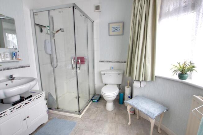 EN SUITE