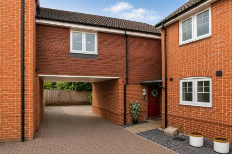 Garstons Way, Holybourne, Alton, Hampshire, GU34