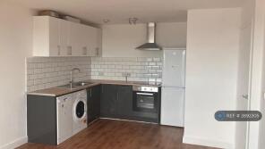21, 399 425 City Gate House, Eastern Avenue, Ilford IG2 6LQ