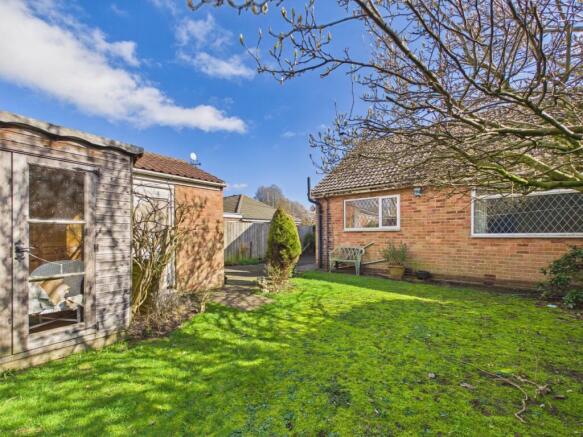 2 bed Semi-Detached Bungalow for sale Image 9