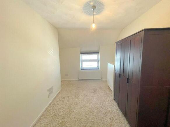 Bedroom 2a.jpg