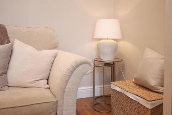 NEW LOUNGE_5.JPG