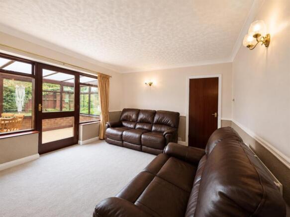 3 bed Detached Bungalow for sale Image 6