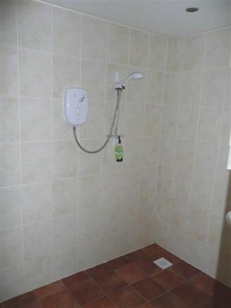 WET/SHOWER ROOM/W.C. VIEW 2