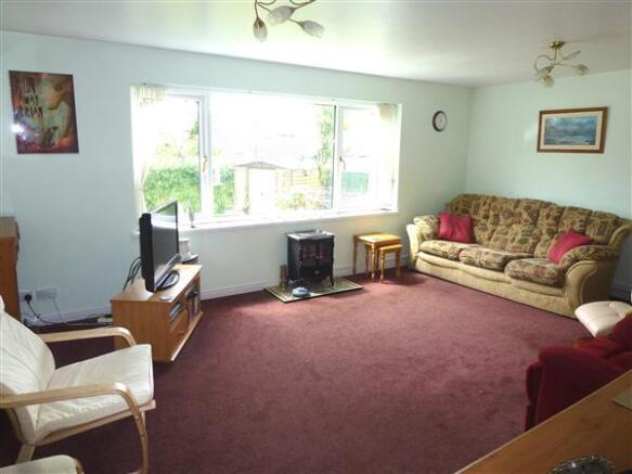 LARGE LOUNGE