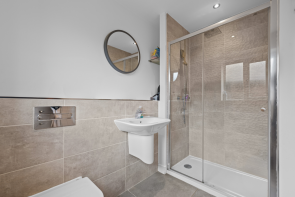 106, Highclove Lane, Manchester M28 1NJ