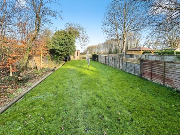 EweMove Basingstoke - 18 Pyotts Hill