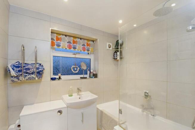 8576683-interior17-800.JPG
