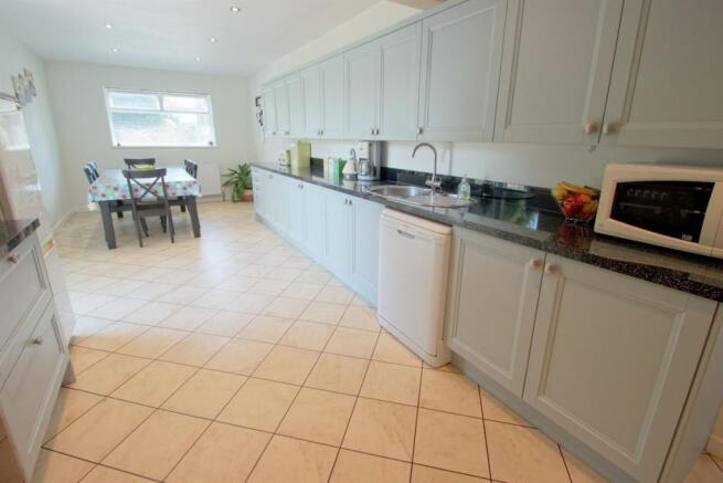Kitchen/family room