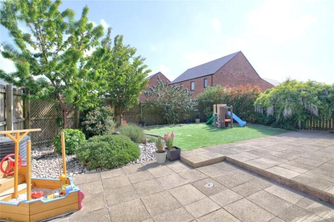 4 bed Detached for sale Image 8