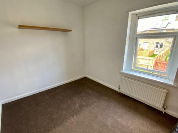 bed 2.jpg