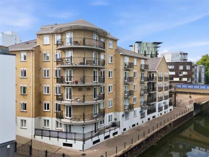 Island Row, London