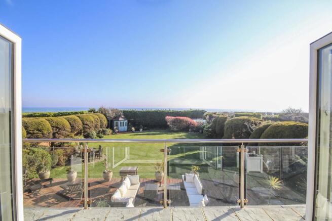 Balcony sea views