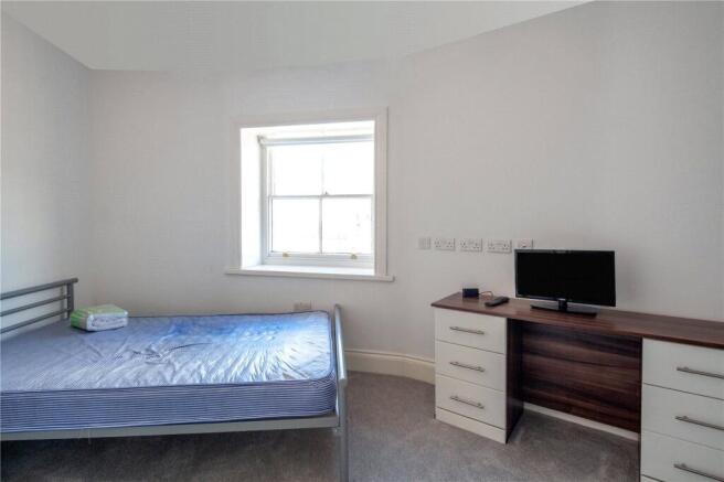 1 bed Apartment to rent Image 12