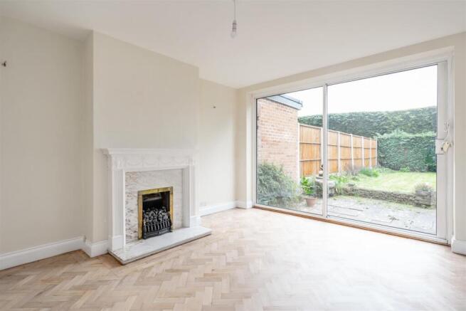 38 Ravenscroft Road_7.jpg