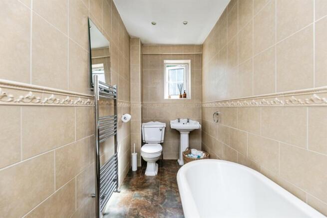 3 bed Detached for sale Image 11