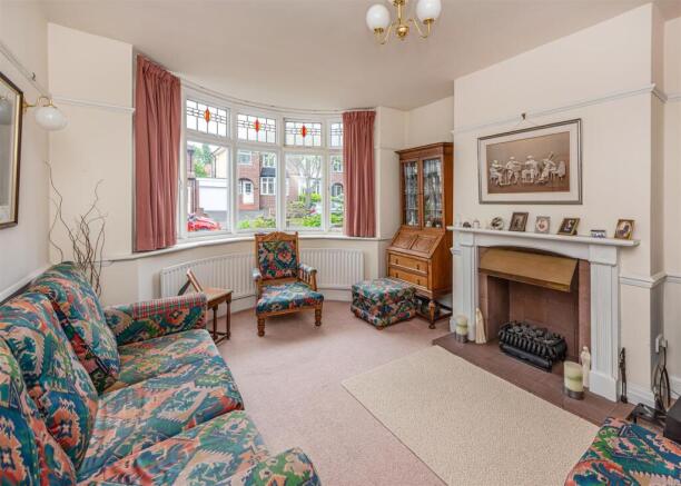 49 Canterbury Road-lounge.jpg