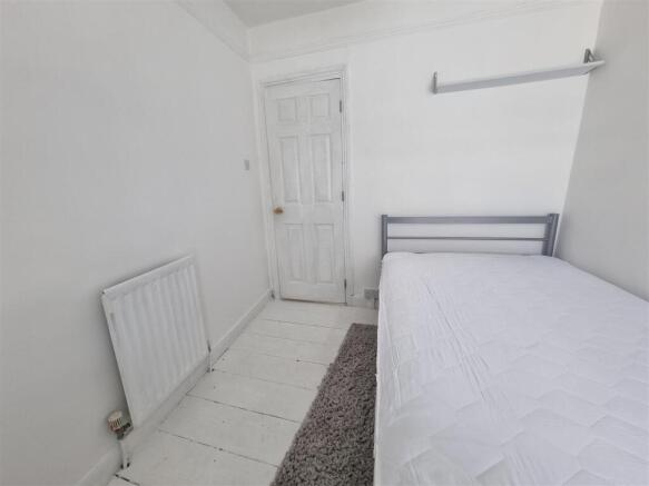 BEDROOM 4 (2).jpg