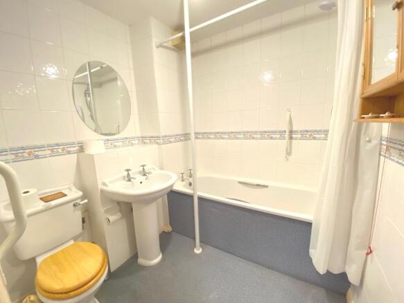 Photo 12