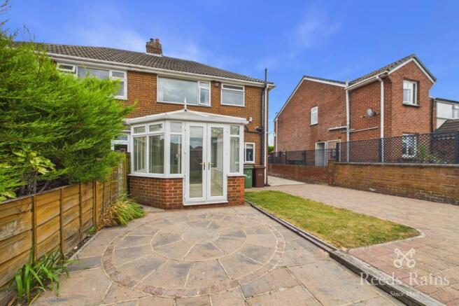 3 bed Semi-Detached for sale Image 4