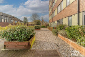 Flat 25, Wenlock House, Eaton Road, Enfield EN1 1GU
