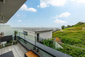 Flat 28, Clifftown Shore, Western Esplanade, Southend-on-sea SS1 1FU