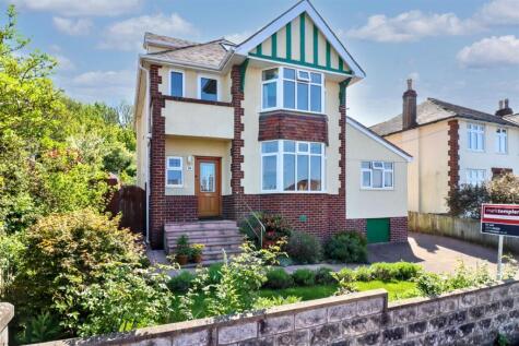 Prominent position within Upper Clevedon