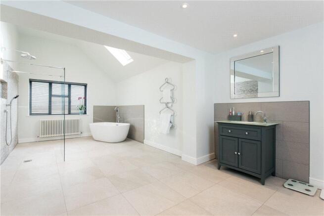 Principal Bathroom