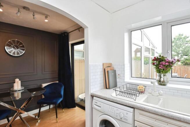 2 bed Terraced for sale Image 8