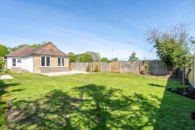 Rear Garden (2).jpg
