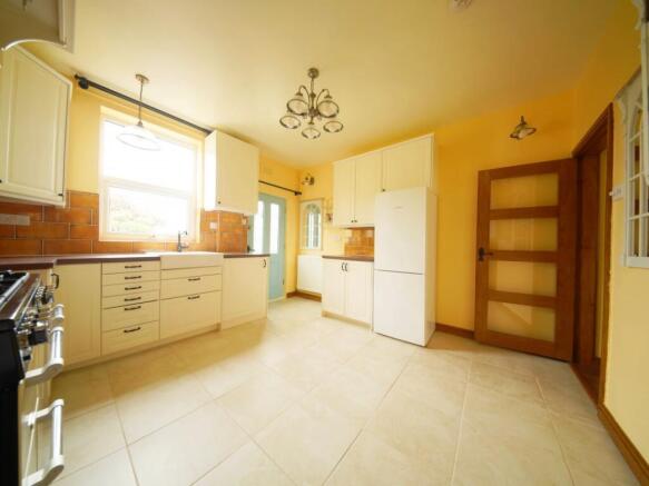 2 bed Terraced for sale Image 9