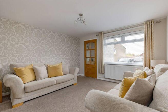 32 Bughtlin Park, Edinburgh, EH12 8UR photo 4