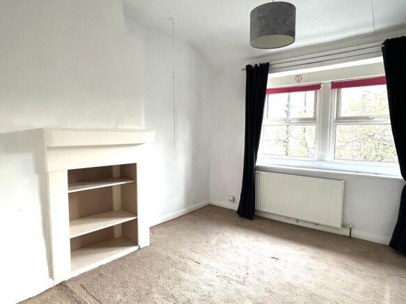 5 bed Terraced for sale Image 12