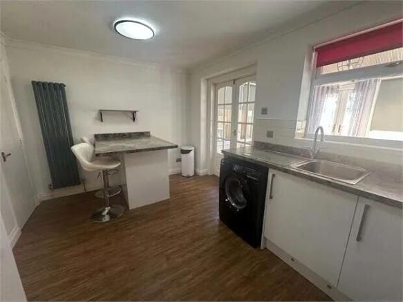 3 bed Town House for sale Image 6