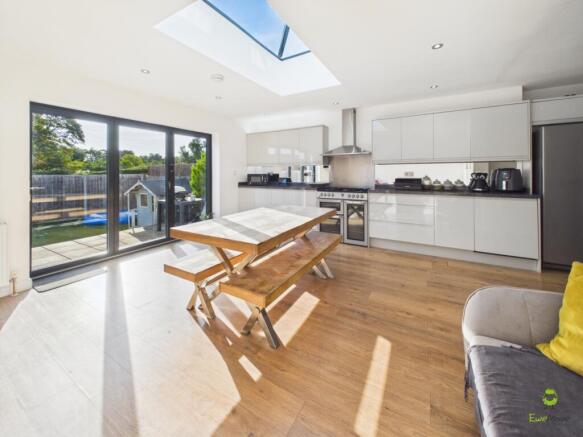 Presented by Clinton at EweMove Bexleyheath and Da