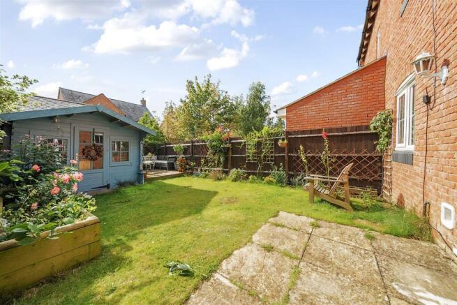 8 The Old Woodyard, Silverstone
