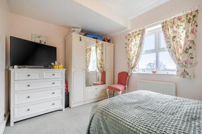 2 bed Flat for sale Image 11