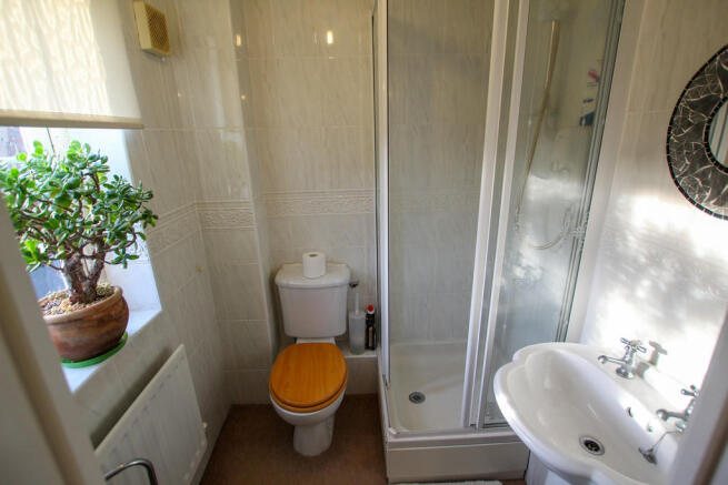 Ensuite Shower Ro...