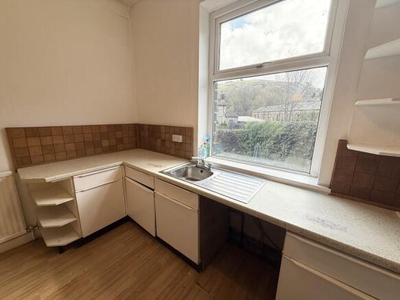 3 bed Terraced for sale Image 10