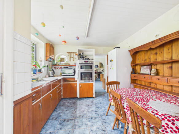 CAM02536G0-PR0084-STILL001