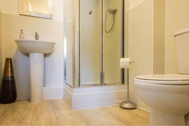 Master En-suite