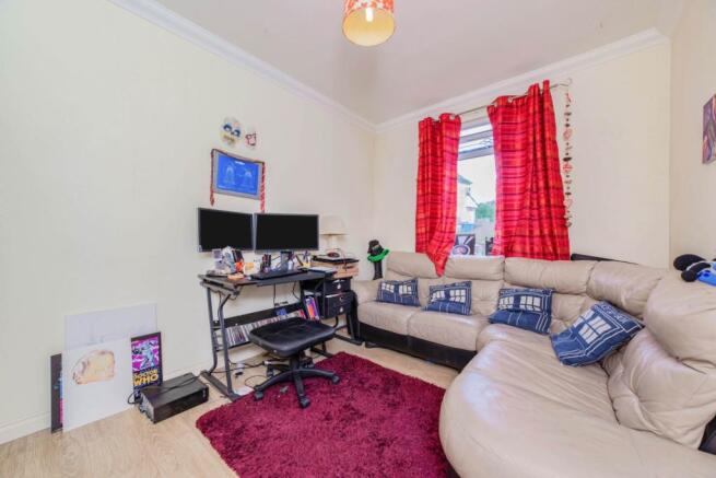 Sitting Room / Bed 3