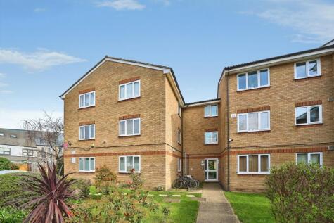 Thant Close, London, E10