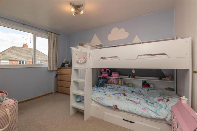 34 - 24 Quarryfields WF14 0NT.jpg