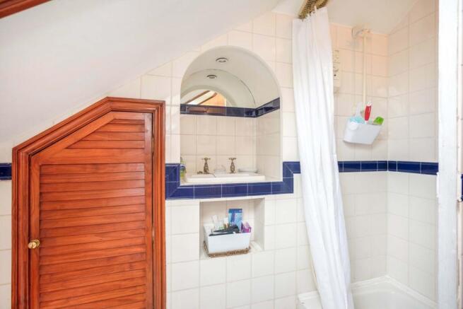 2nd Floor Bathroom