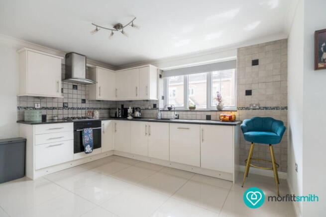 4 bed Semi-Detached for sale Image 10
