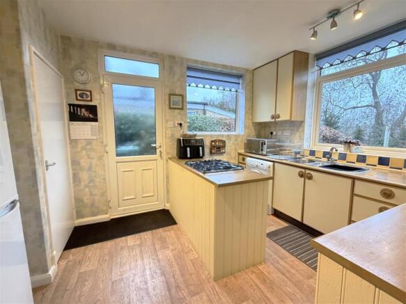 3 bed Detached for sale Image 7
